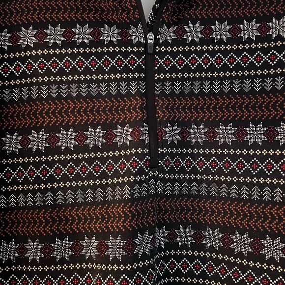 Lou & Grey Winter Patterned Women's Top - Picture 2 of 6